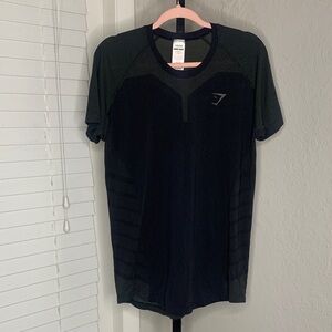 Gymshark short sleeve dri fit shirt medium